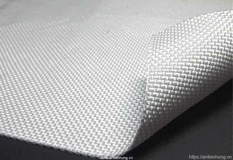 vải địa kỹ thuật gia cố mái dốc, cường độ kéo cao, vật liệu địa kỹ thuật tiên tiến